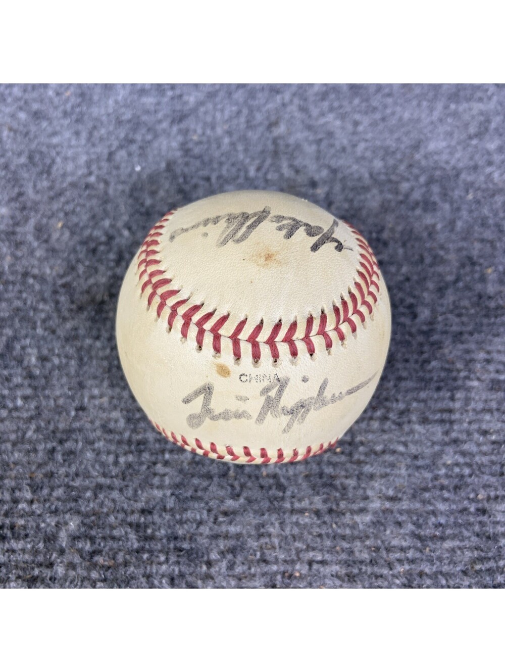 Chicago CUBS Signed Official Game Play Baseball Mako Olivers & Jim Riggleman